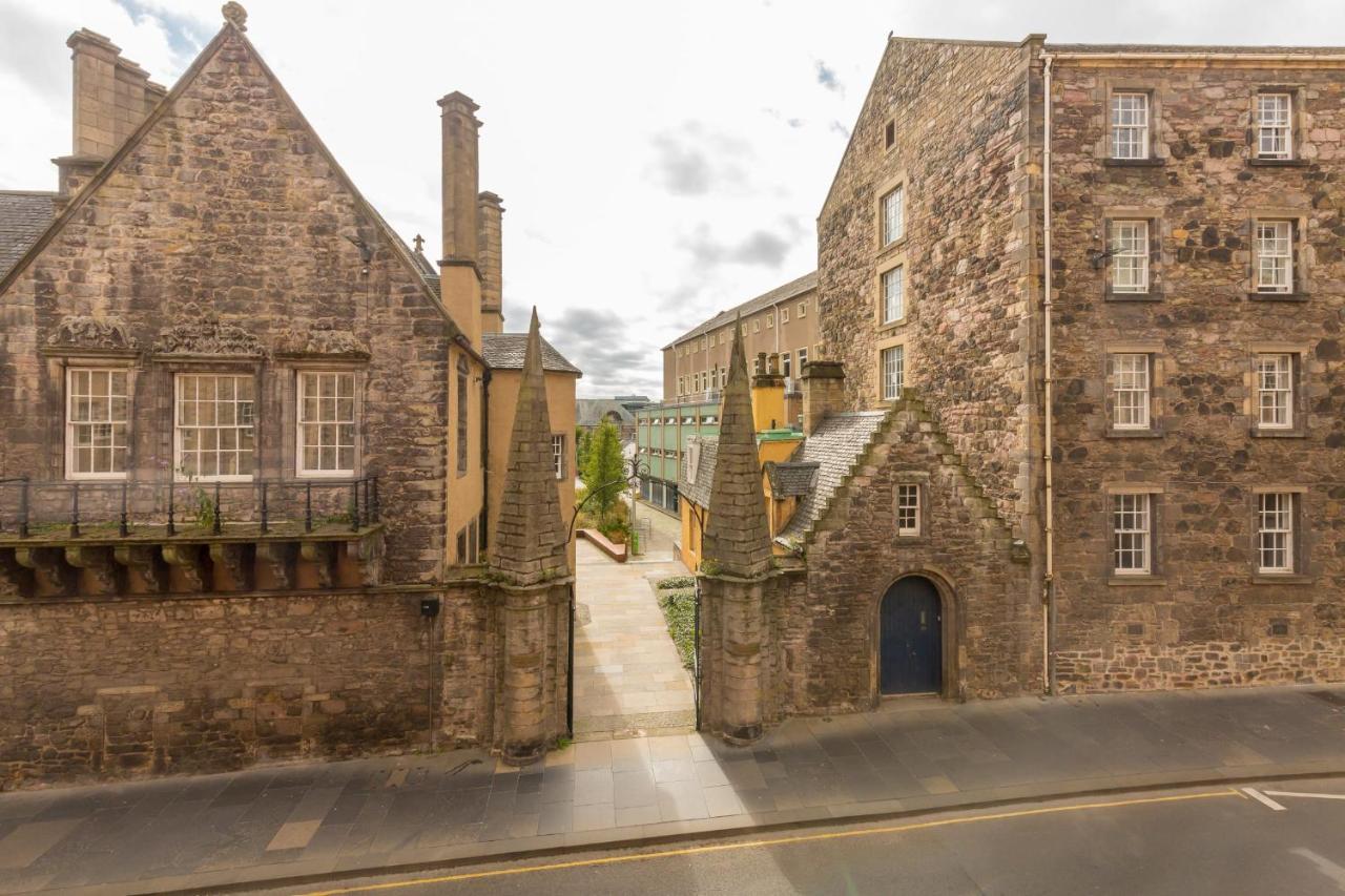 Guestready - Elegant 2Br Period Flat In Oldtown Daire Edinburgh Dış mekan fotoğraf